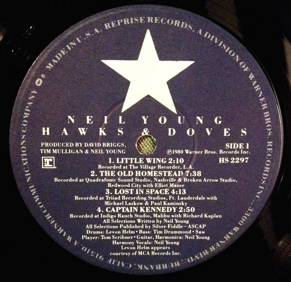 Neil Young - Hawks &amp; Doves (LP)
