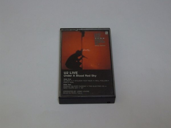 U2 - Live "Under A Blood Red Sky" (MC)