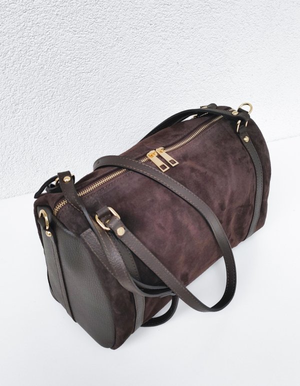 Czekoladowa zamszowa ponadczasowa torebka kuferek