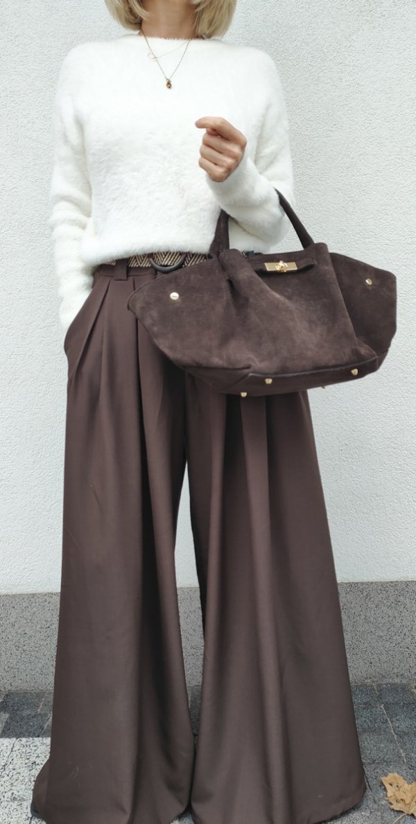 Trapezowa czekoladowa torebka kuferek naturalny zamsz Laura Biaggi