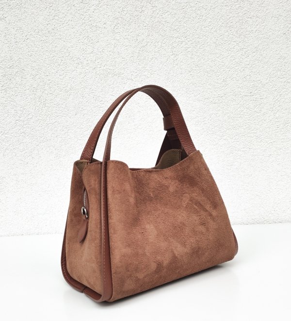 Zamszowy brązowy cynamonowy kuferek vera pelle