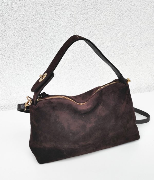 Zamszowy czekoladowy kuferek Vera Pelle Laura Biaggi