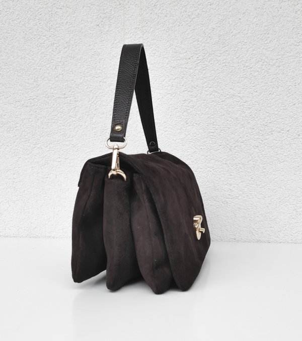 Modna zamszowa czekoladowa listonoszka Vera Pelle