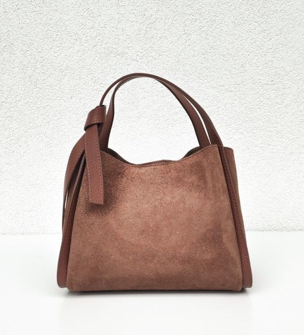 Zamszowy brązowy cynamonowy kuferek vera pelle