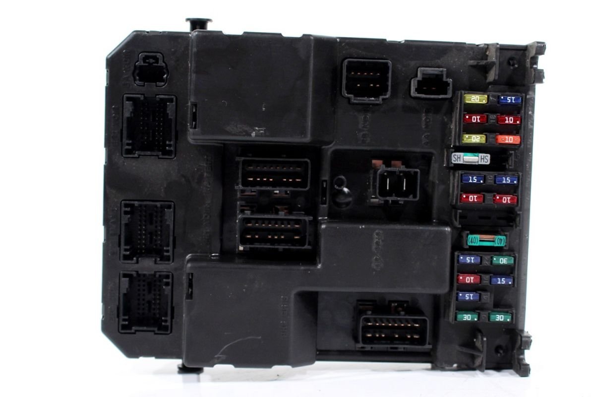 Skrzynka puszka bezpieczników Citroen C5 2003 wnętrze