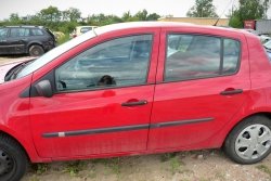 Drzwi przód lewe Renault Clio III 2008 Hatchback 5-drzwi (kod lakieru: OV727 - RED BRISK BC)