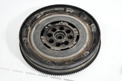 KOŁO DWUMASOWE MERCEDES C-KLASA W202 98 2.0 16V FV