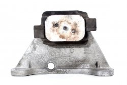 Łapa mocowanie skrzyni BMW 5 E60 E61 2003-2010 2.5D