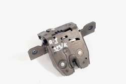 Zamek klapy bagażnika tył Opel Astra J 2011 (3-piny)