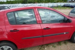 _Drzwi tył prawe Renault Clio III 2008 Hatchback 5-drzwi (kod lakieru: OV727 - RED BRISK BC)