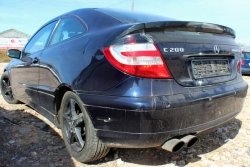 Szyba karoseryjna lewa Mercedes C-klasa W203 2003 Sportcoupe 