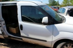 Drzwi przód prawe Fiat Doblo 2011 Van
