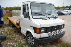Most tył Mercedes 307D 1985 2.4D 