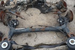 Belka zawieszenia tył Citroen C4 Picasso 2010 1.6i 5FW