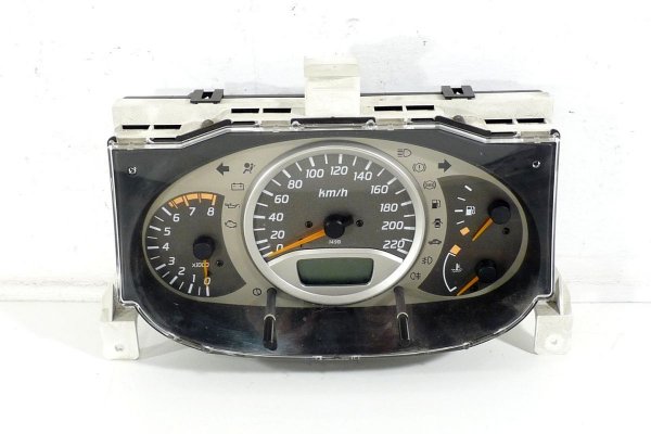 Licznik zegary Nissan Almera Tino V10 2001 1.8i 16V