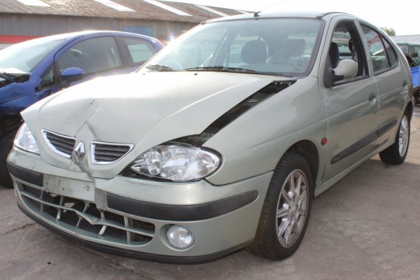 Renault Megane I 2002 1.4i K4J714 Hatchback 5-drzwi [B]