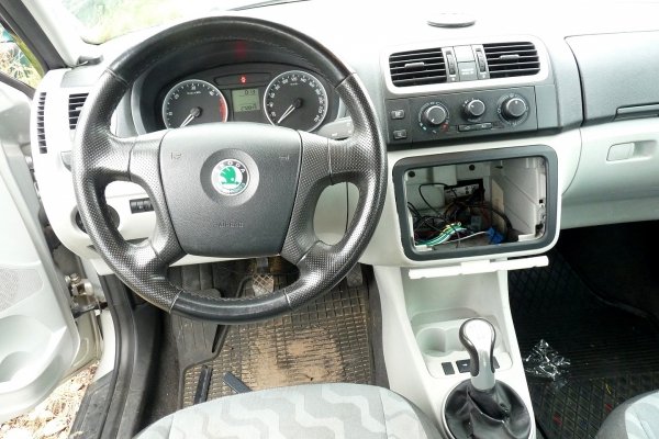 Szyba drzwi przód prawa Skoda Roomster 5J 2007 (2006-2010) 