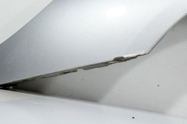 _Błotnik przód lewy Peugeot 407 2005 (Kod lakieru: EZR)