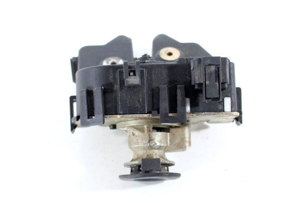 _Zamek bagażnika klapy Ford Focus MK1 1998-2004 3D 5D Sedan