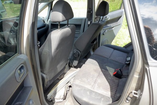 Wentylator chłodnicy Mitsubishi Colt VI Z30 2007 1.3i 16V 4A90 Hatchback 5-drzwi 