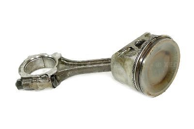 Tłok korbowód Nissan Primera P11 1996-2002 1.8i 16V