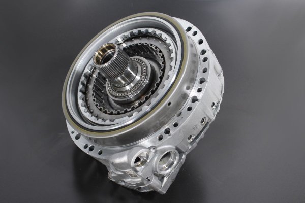 Pompa oleju obudowa sprzęgło A skrzyni biegów 8HP555 NVF Audi A7 C7 2012 3.0TDI