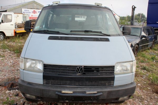Rozrusznik VW T4 Transporter Caravelle 1993 2.4D 