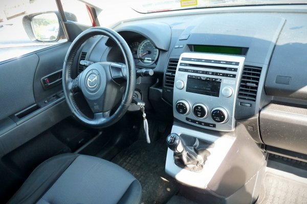 Fotel lewy kierowcy Mazda 5 CR 2006 Van 