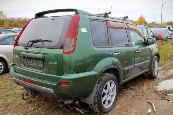 Drzwi tył lewe Nissan X-Trail T30 2002 
