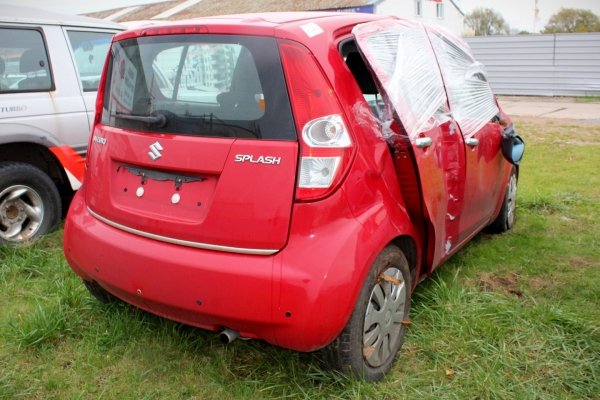 Klapa bagażnika Suzuki Splash 2009 (kod lakieru: ZCF)