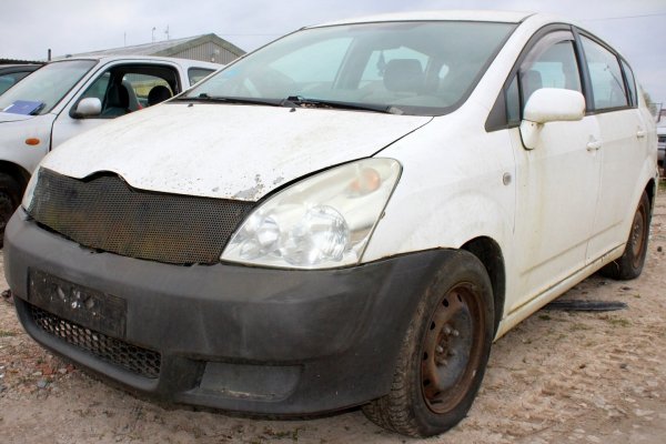 Toyota Corolla Verso 2006 2.2D4D 2AD-FTV Minivan [B]