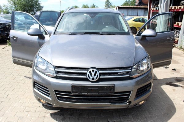 VW Touareg 7P 2012 3.0TSI V6 HYBRID CGEA