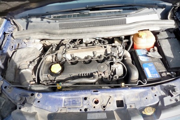 Atrapa grill Opel Zafira B 2006 Minivan