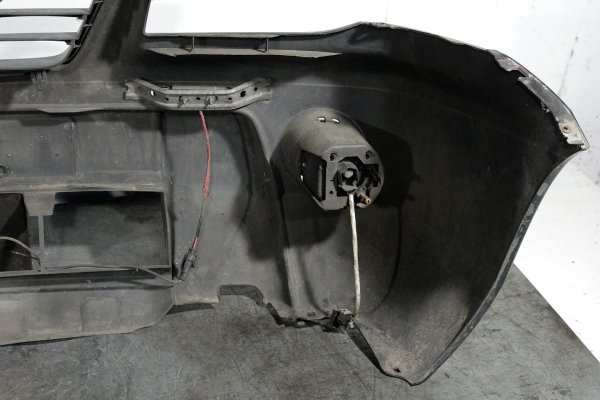 Zderzak przód + grill Nissan X-Trail T30 2002 
