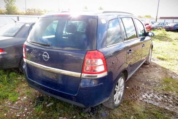 Błotnik przód prawy Opel Zafira B 2006 Minivan (4DU (Z20Z))
