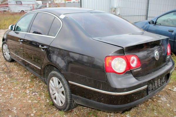 Podszybie VW Passat B6 2005 Sedan 