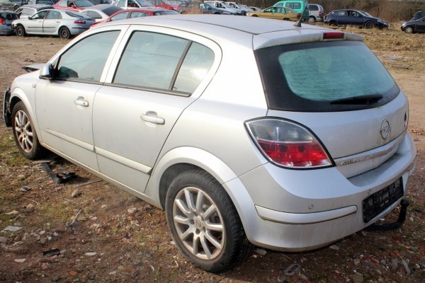 Wyświetlacz + radio Opel Astra H 2008 Hatchback 5-drzwi 