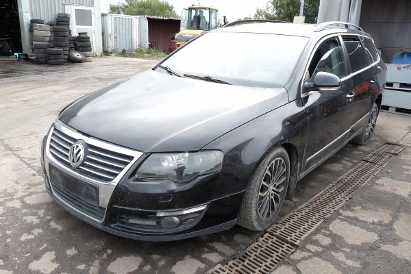 Zbiorniczek spryskiwaczy VW Passat B6 2007 Kombi 