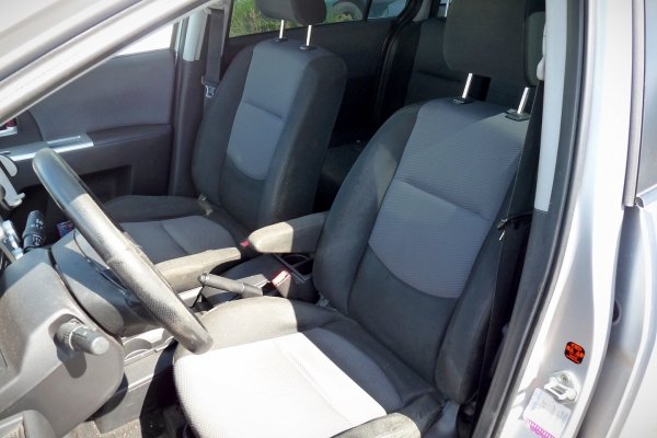 _Zwrotnica przód lewa Mazda 5 CR 2005 2.0i LFF7 Van
