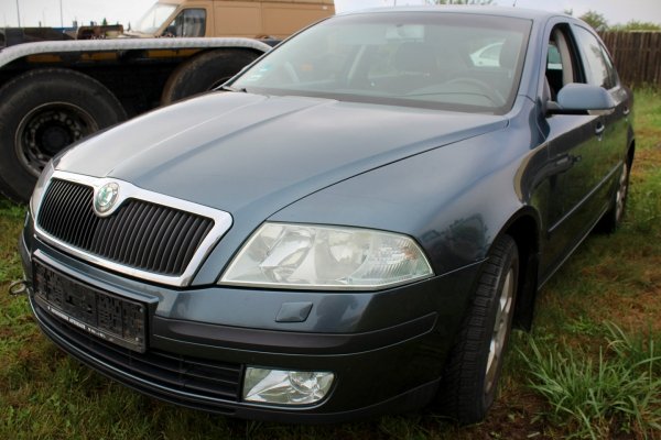 Półoś przód lewa Skoda Octavia II 1Z 2004 1.6FSI BLF Liftback