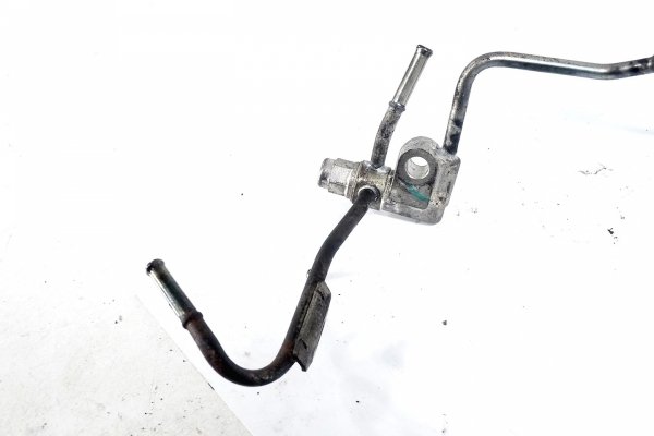 _Listwa przelewowa Toyota Corolla Verso 2007 2.2D-CAT 2AD-FHV