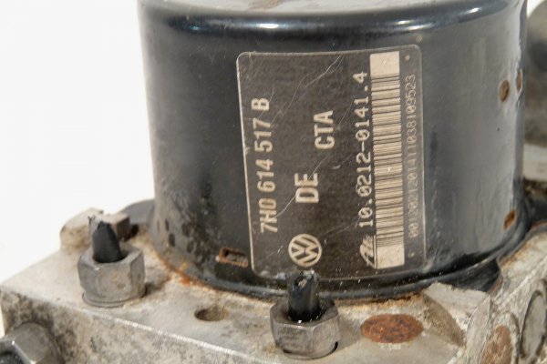 Pompa ABS VW Transporter T5 2008 2.0i AXA Bus