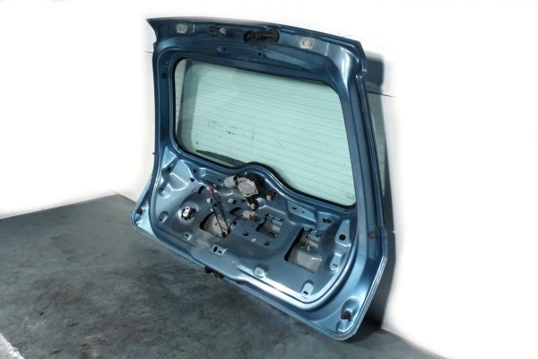 Klapa bagażnika Ford Fiesta 2003 Hatchback 3-drzwi (Kod lakieru: Metropolis Blue