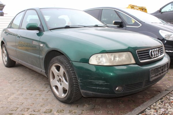 Audi A4 B5 2000 1.8i AVV Sedan
