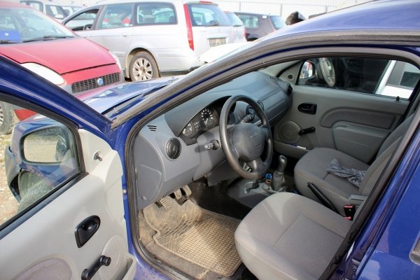 Fotel prawy pasażera Dacia Logan I 2008 (2006-2009) Kombi