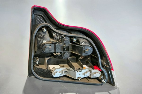 Lampa tył lewa Volvo S60 2007 Sedan