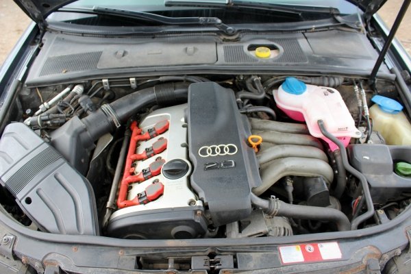 Maska Audi A4 B6 2001 2.0i ALT Sedan