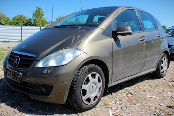 Mercedes A-Klasa W169 2008 2.0CDI 640942 Hatchback 5-drzwi [A]