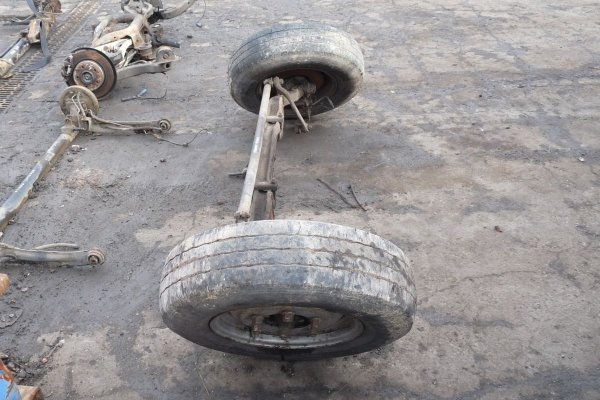 Belka oś przód przednia skrętna przyczepa przyczepka Ford Transit 1988 