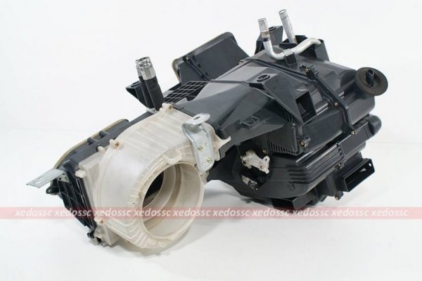 PAROWNIK NAGRZEWNICA OBUDOWA HONDA JAZZ 02 1.2